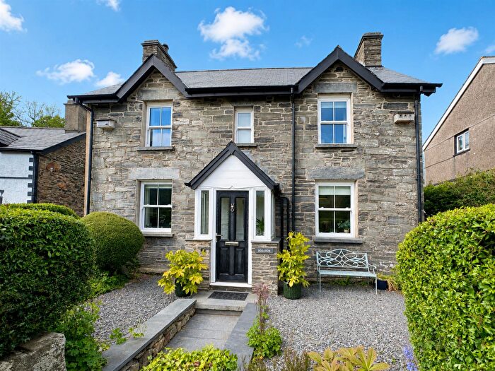 3 Bedroom Semi-Detached House For Sale In Dolwyddelan, LL25