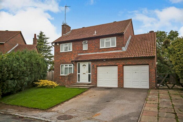 4 Bedroom Detached House For Sale In South Lea, Kingsnorth, Ashford, TN23