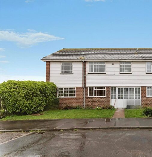 4 Bedroom End Of Terrace House For Sale In Swallow Close, Eastbourne, BN23