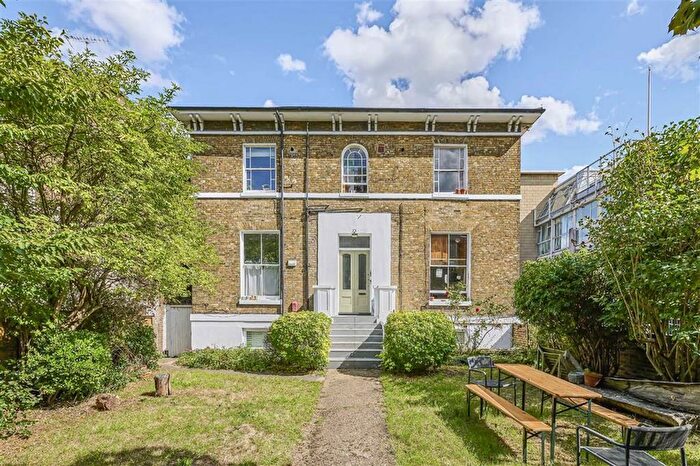 2 Bedroom Maisonette For Sale In Effra Road, Brixton, SW2