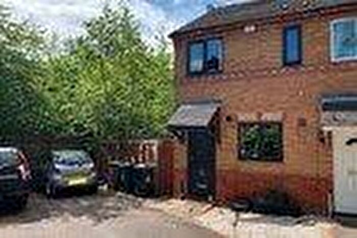 2 Bedroom End Of Terrace House For Sale In Vicarage Gardens, Swadlincote, Derbyshire, DE11
