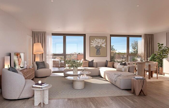 2 Bedroom Flat For Sale In Solomons Passage, London, SE15