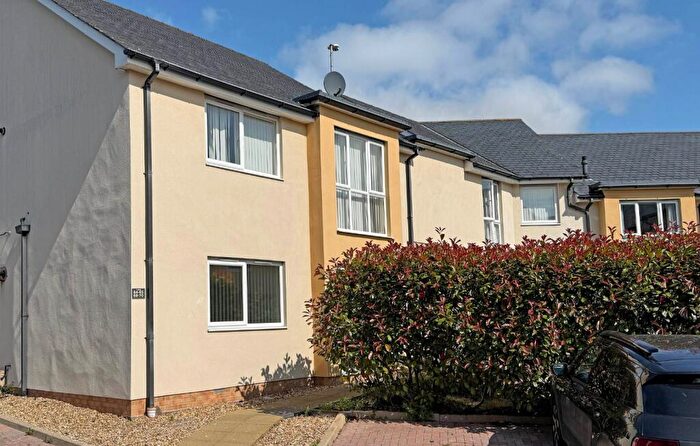 2 Bedroom Apartment For Sale In Y Bae, Bangor, Gwynedd, LL57