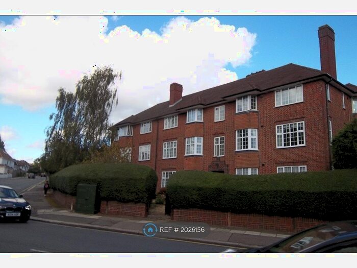 2 Bedroom Flat To Rent In Lawrence Street, London, NW7