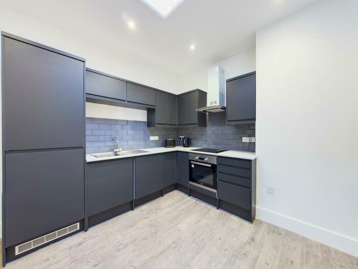 2 Bedroom Apartment To Rent In Parliament Street, HU1