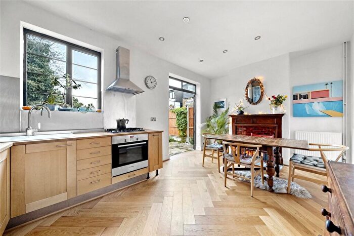 4 Bedroom Detached House For Sale In Mount Pleasant Road, Walthamstow, London, E17