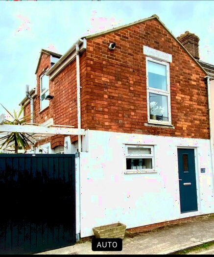 1 Bedroom House To Rent In Ashford Road, Swindon, SN1