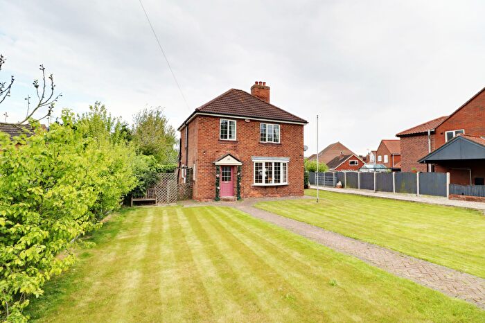 3 Bedroom Detached House For Sale In Epworth Road, Owston Ferry, DN9