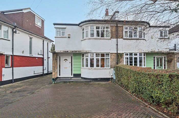 3 Bedroom Semi Detached House For Sale In Beaumont Road, Petts Wood, Orpington, BR5
