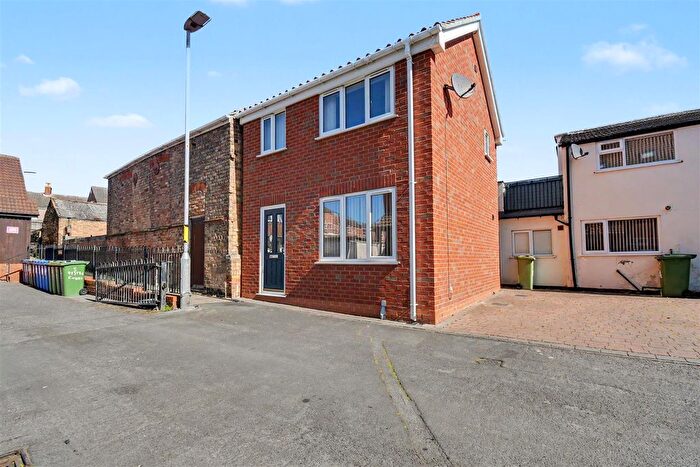 2 Bedroom Detached House For Sale In Oyster Court, Cleethorpes, DN35