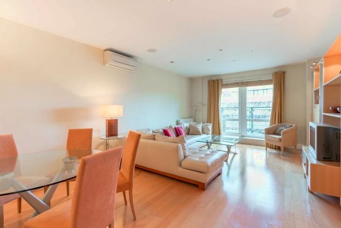2 Bedroom Flat To Rent In Warren House, Beckford Close, London, W14
