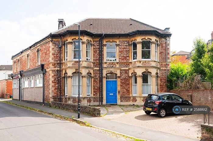 2 Bedroom Flat To Rent In Etloe Road, Bristol, BS6