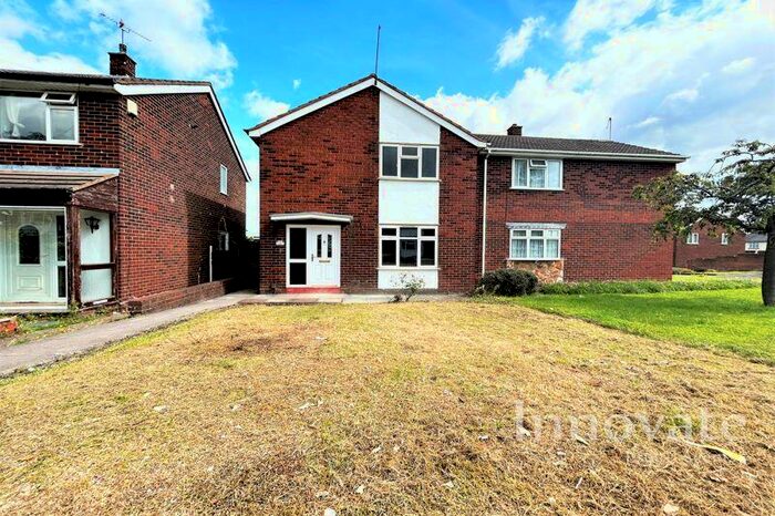 3 Bedroom Semi-Detached House To Rent In Borough Crescent, Oldbury, B69