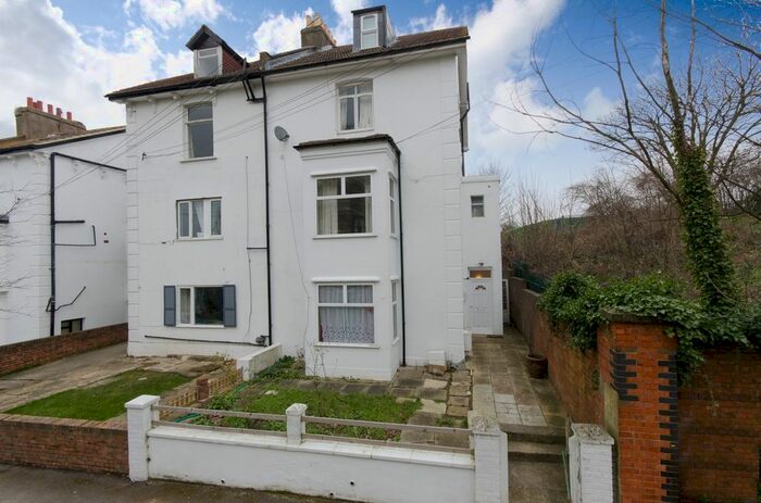 1 Bedroom Flat To Rent In Rye Hill Park, London, SE15