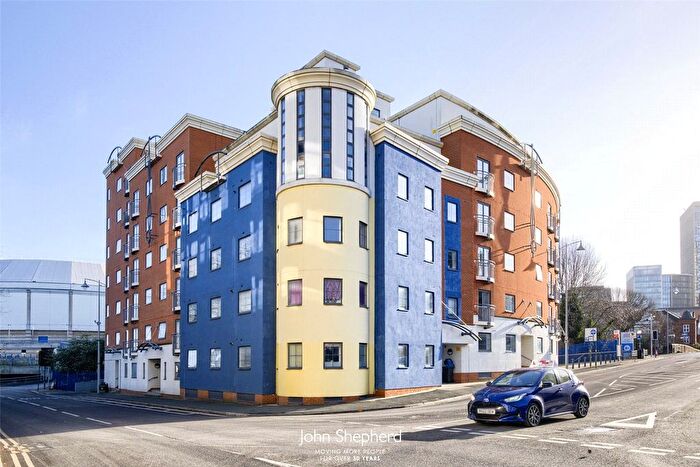 2 Bedroom Flat To Rent In Brindley Point, Sheepcote Street, Birmingham, West Midlands, B16