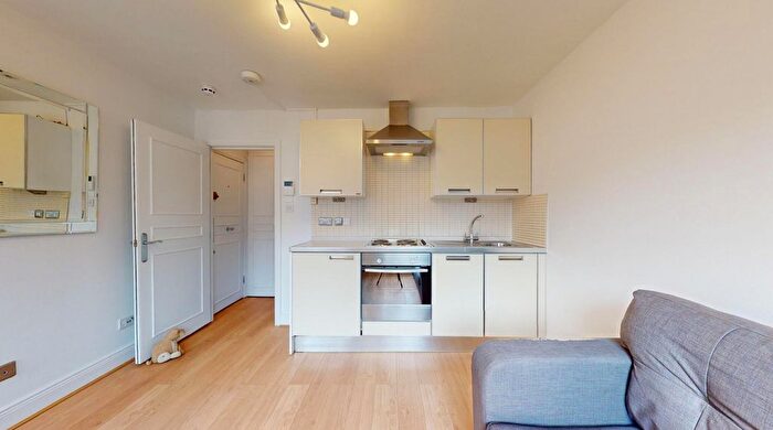 1 Bedroom Flat To Rent In Egerton Gardens, London, SW3