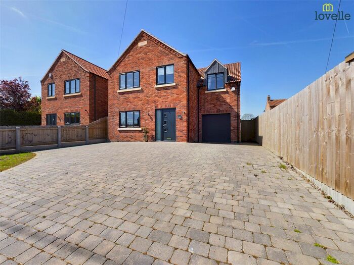 4 Bedroom Detached House For Sale In Stow Road, Willingham By Stow, DN21