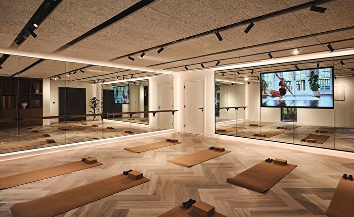 2 Bedroom Flat For Sale In Mary Neuner Road, London, N8