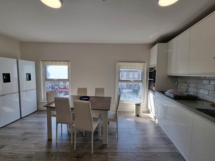 5 Bedroom Maisonette To Rent In Turnpike Lane, Turnpike Lane, N8