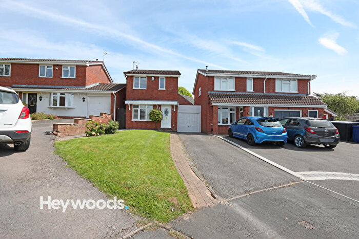 3 Bedroom Detached House To Rent In Darsham Gardens, Westbury Park, Staffordshire, ST5
