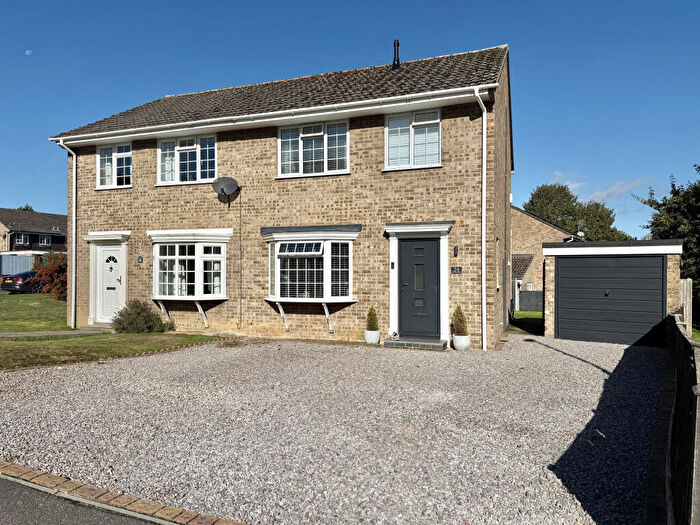 3 Bedroom Semi-Detached House For Sale In Lime Tree Avenue, Yeovil, Somerset, BA20