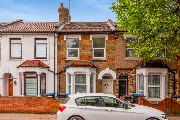 3 Bedroom Terraced House To Rent In Town Road London, N9