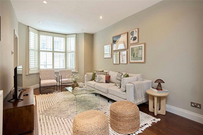 4 Bedroom Flat To Rent In St. John's Villas, London, N19