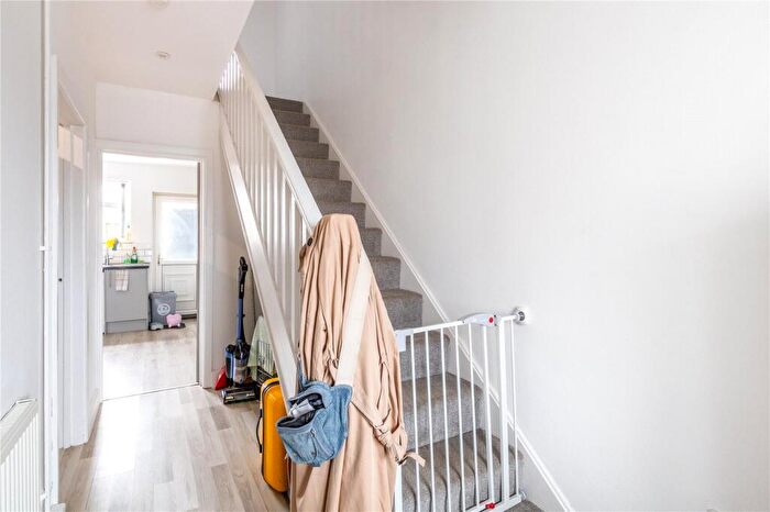 3 Bedroom Terraced House For Sale In Broomhill Road, Bristol, BS4