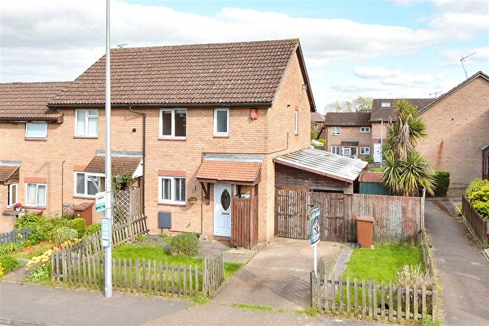 3 Bedroom End Terrace House For Sale In Clandon Road, Lords Wood, Chatham, Kent, ME5