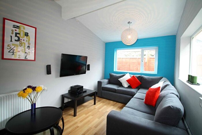 6 Bedroom Terraced House To Rent In Cawdor Road, Manchester, M14