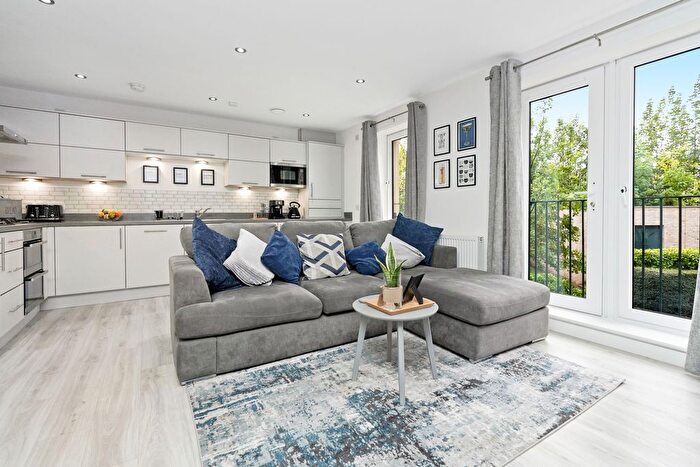 2 Bedroom Flat For Sale In / Stanley Place, Abbeyhill, Edinburgh, EH7