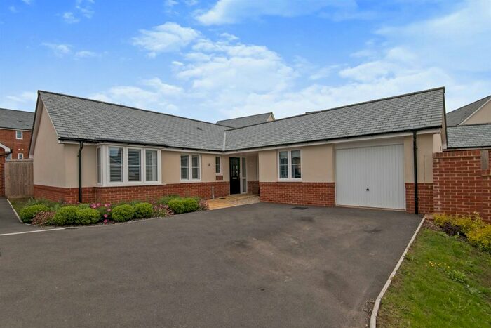 3 Bedroom Detached Bungalow For Sale In Willow Rise, Witheridge, Tiverton, EX16