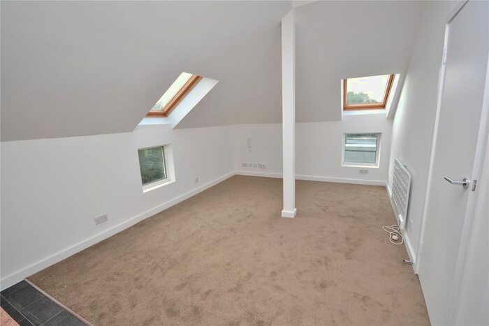 1 Bedroom Flat To Rent In High Street, High Barnet, Hertfordshire, EN5