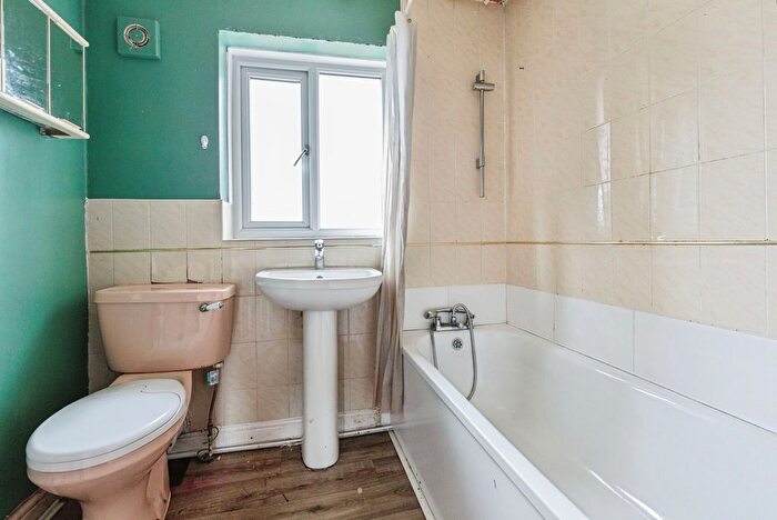 3 Bedroom End Of Terrace House For Sale In Gardeners Mews, Blackpool, Lancashire, FY1