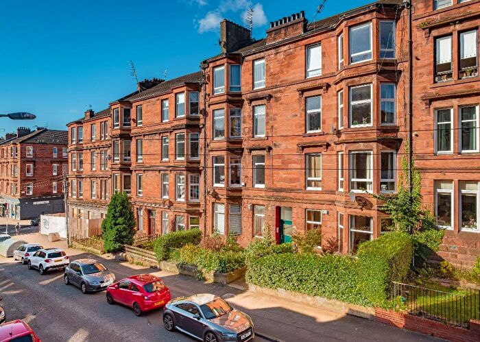 2 Bedroom Flat To Rent In Whitehill Street, Dennistoun, Glasgow, G31