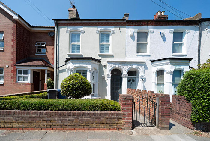 4 Bedroom House For Sale In Church Lane, East Finchley, London, N2