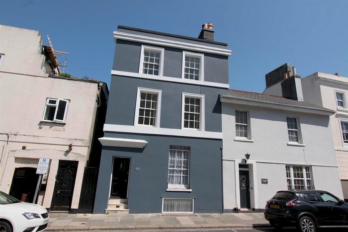 2 Bedroom Maisonette To Rent In Citadel Road, The Hoe, Plymouth, PL1