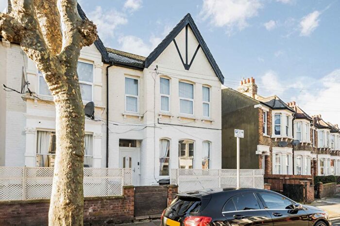2 Bedroom Flat To Rent In Glynfield Road, London, NW10