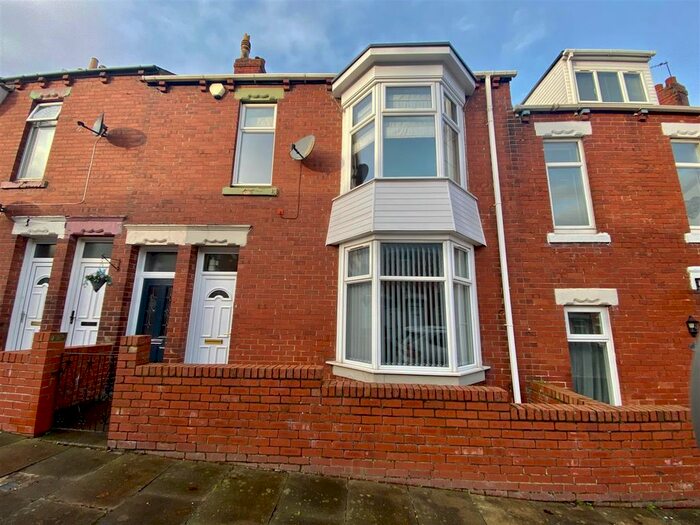 2 Bedroom Flat To Rent In Pembroke Terrace, South Shields, NE33