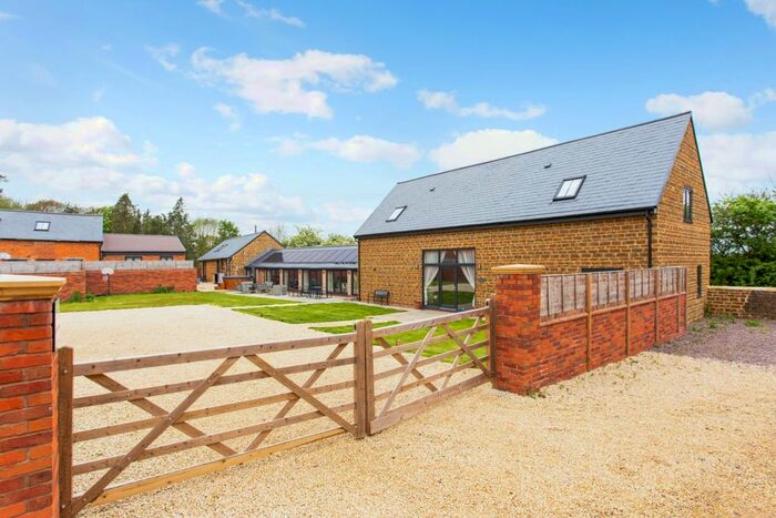 6 Bedroom Barn Conversion For Sale In The Slade, Fenny Compton, Southam, Warwickshire, CV47