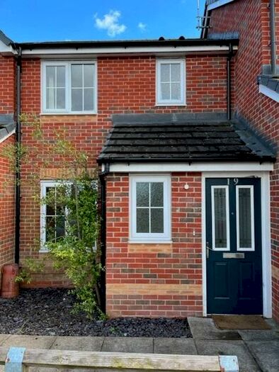 3 Bedroom Terraced House To Rent In Min Y Ddol, CH4