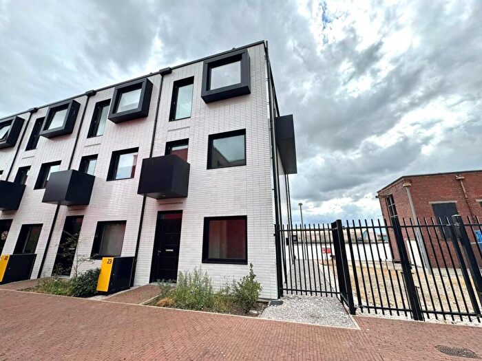 3 Bedroom House To Rent In Redbridge Quay, Birkenhead, CH41