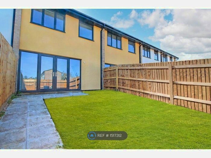 3 Bedroom Terraced House To Rent In Garth Close, Bordon, GU35