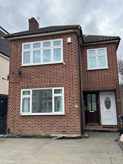 2 Bedroom Flat To Rent In Aberdour Road, Ilford, IG3