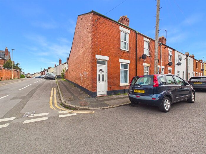 3 Bedroom End Terrace House For Sale In Dynevor Street, Gloucester, Gloucestershire, GL1