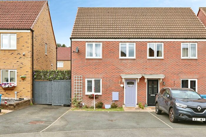 3 Bedroom Semi-Detached House For Sale In Black Hereford Way, Retford, DN22