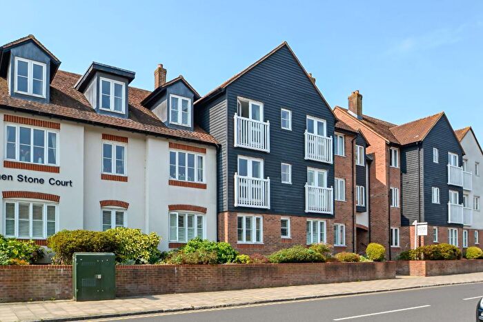 1 Bedroom Flat For Sale In Caen Stone Court, Queens Street, Arundel, West Sussex, BN18