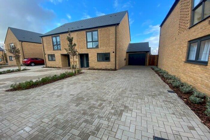 3 Bedroom Property To Rent In Rusling Way, Stevenage, SG1