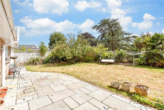 3 Bedroom Detached Bungalow For Sale In Oxford Street, Northwood, Isle Of Wight, PO31