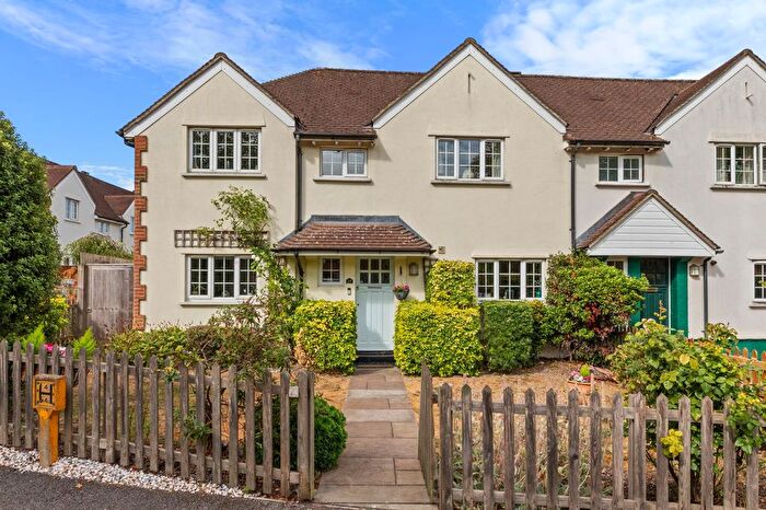 3 Bedroom End Terrace House For Sale In Lambe Road, Wendover, HP22